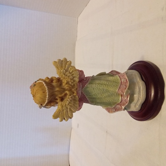 Christmas Around The World Angel  House ofLoyd 1998 - Picture 2 of 4